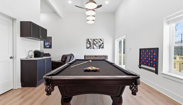 Firepit - Game Room - Dog Friendly - Fireplace