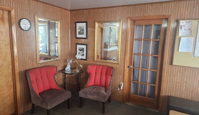 First Inn By OYO Quinter Hwy 70