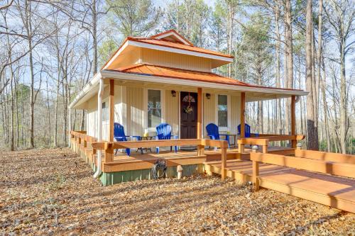 Forest-View Gem in Grantville w/Wraparound Deck