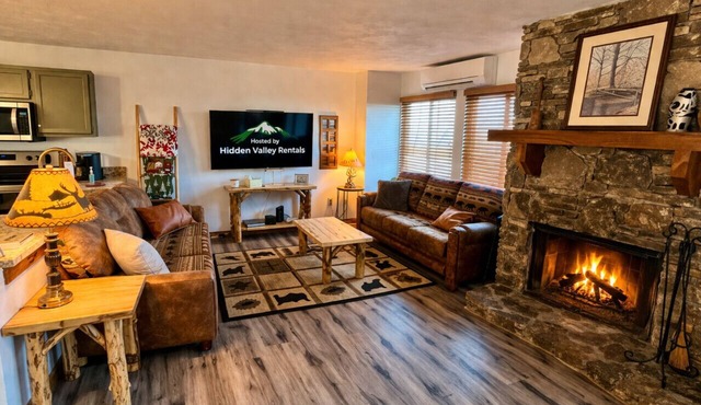 Forest View Townhome Near Pool, has AC
