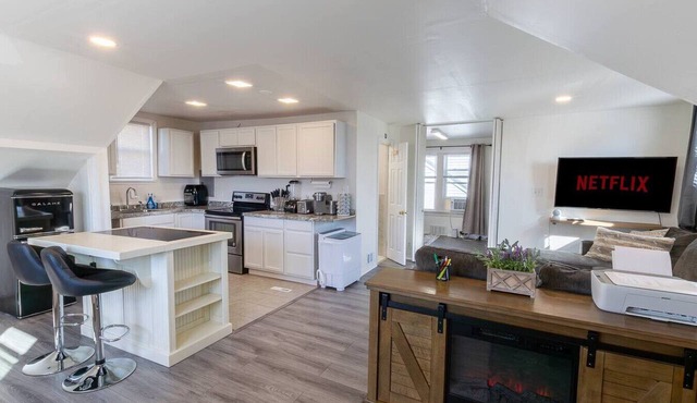 Fully Furnished Private Apartment + 1 Bed/1 Bath + Amenities included