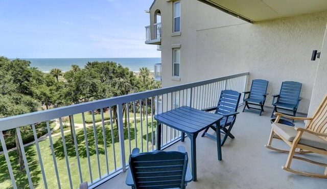 Fully Updated Kitchen and Bathrooms with an Ocean View!