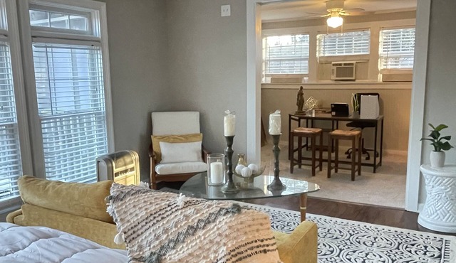 Get comfy and cozy in this cute cottage in Calhoun!