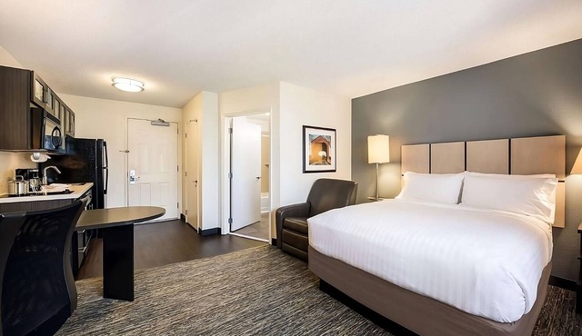 Get Ready for Blissful Getaway! 2 Convenient Units, Full Kitchen, Pets Allowed!