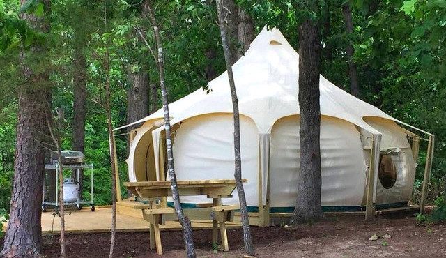 Glamping Getaway on an Impressive Farm near Charlottesville, Virginia