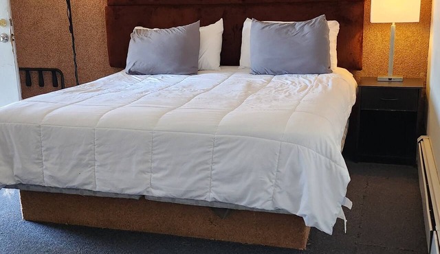 Golden Arrow Motel