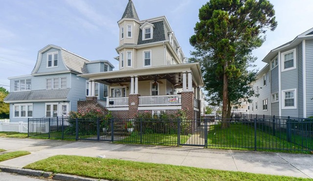 Gorgeous 5 bedroom, 3.5 bath single family home