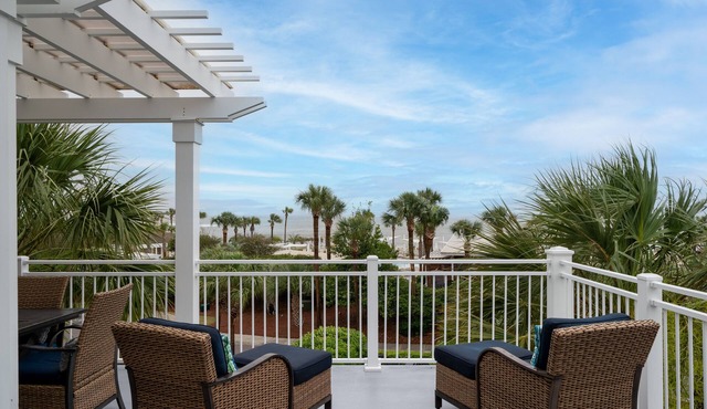 Gorgeous Atrium! 2nd Floor Ocean Views! Amenity access included!