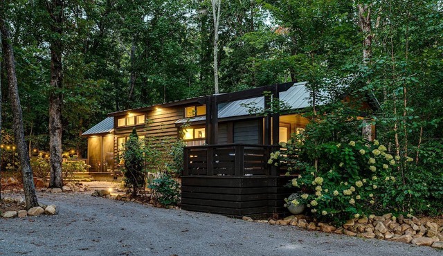 Gorgeous Cottage with Fire Pit and Barbecue in Tracy City, Tennessee