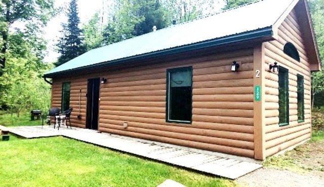 Handicapped Accessible Log Cabin Rental near Smugglers' Notch Park, Vermont