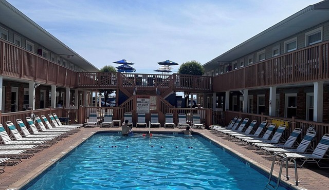 HEATED POOL Ocean Ave Seaside Park Steps to Beach & Boardwalk 3 bedrooms