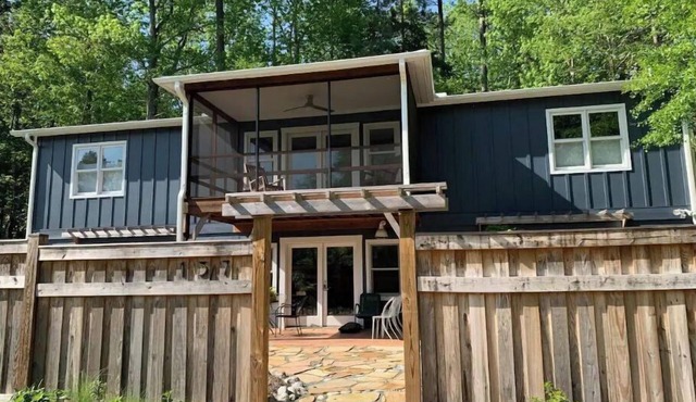 Heavener farm guesthouse (two story)