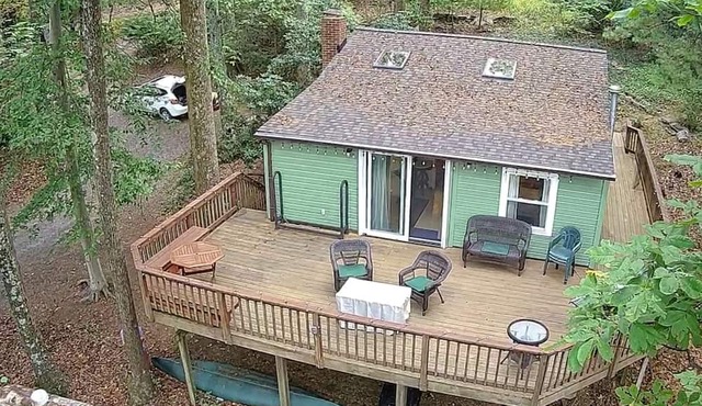 Hidden Countryside Gem with Fire Pit & Tranquil Setting in Aspers, Pennsylvania
