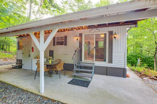 Hike, Swim, Ski & More: Pet-Friendly Newland Home!