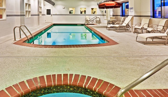 Holiday Inn Express Hotel & Suites Bartlesville by IHG