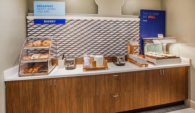 Holiday Inn Express Hotel & Suites Coralville by IHG