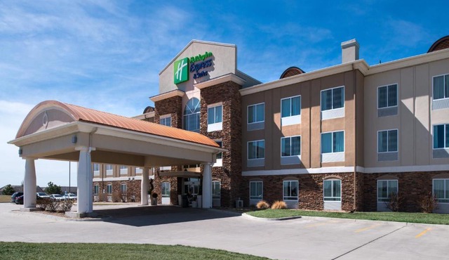 Holiday Inn Express Northwest Maize by IHG