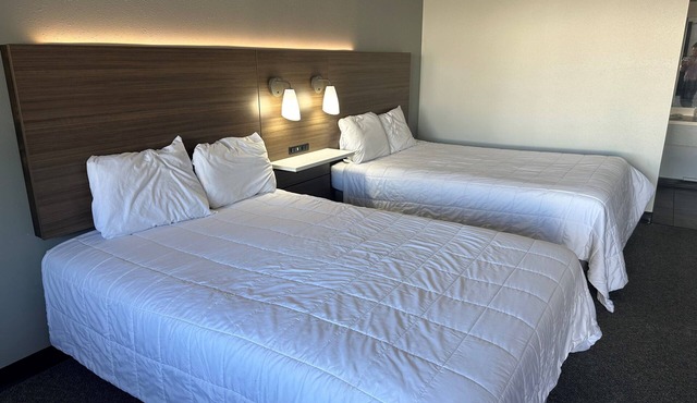 Home-Towne Lodge