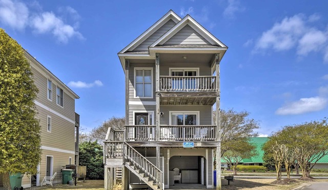 Home w/Deck in Corolla Light: Walk to Beach!