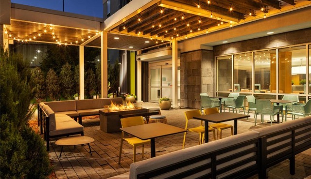 Home2 Suites by Hilton Roseville Minneapolis