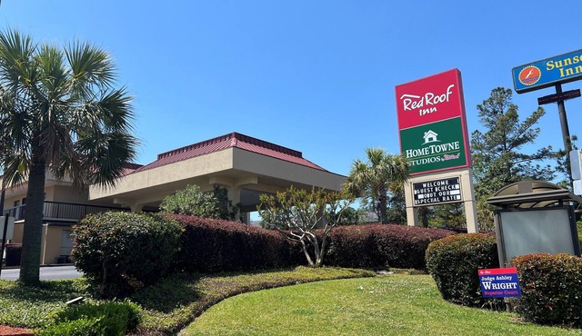 HomeTowne Studios By Red Roof Augusta