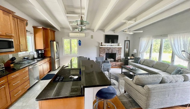 Huge Fenced-In Yard Near Beach & Bay - Thoughtful Amenities - '24 Booking Quick