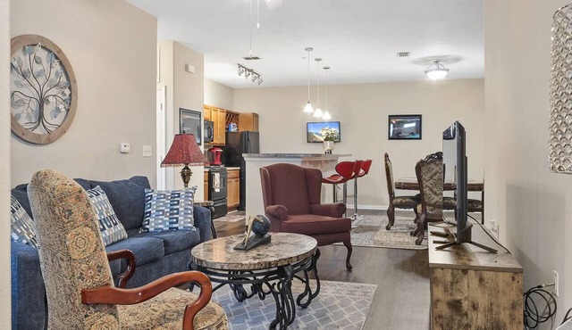 Huntsville Mid-City Serenity Oasis - Private Apartment in Gated Community