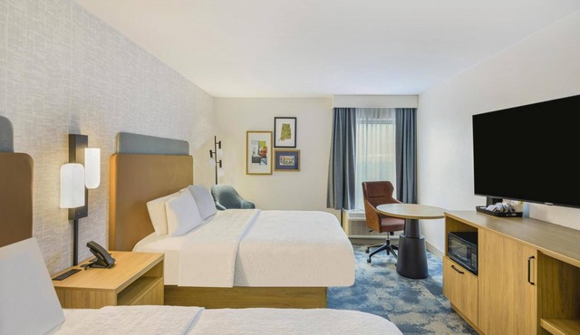 Huntsville Stay | Experience Local Restaurants | Seasonal Pool, Free Parking