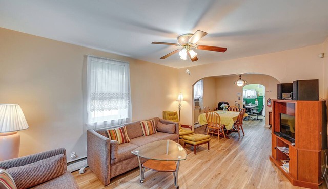 Ideally Located Villas Home: 2 Mi to Beaches!
