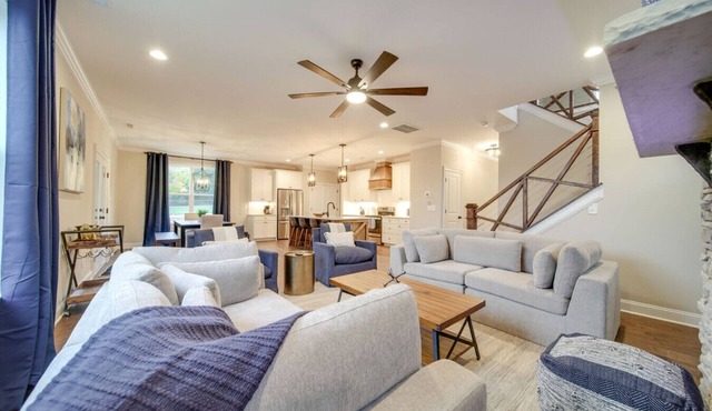 Immaculate & Cozy 4-BR Modern Farmhouse Retreat!