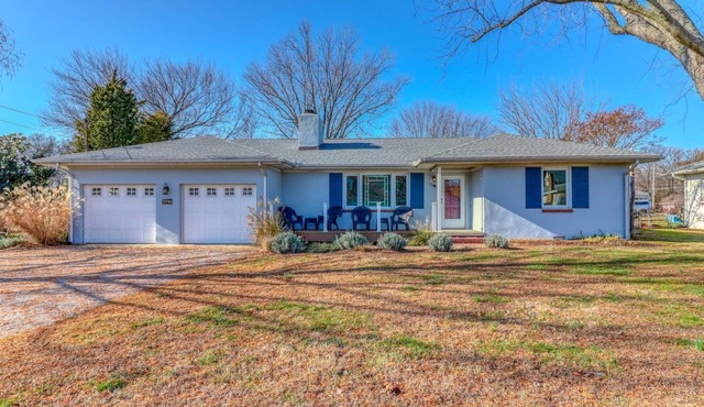 In Town, Rock Hall, Fenced-In Yard, 1 Block to Bay!