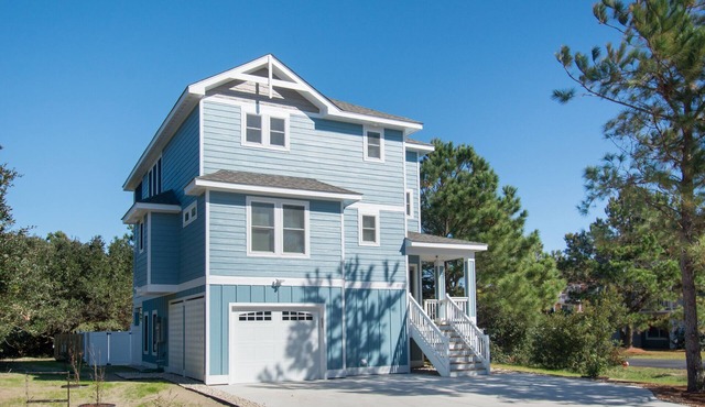 Just Horsin' Around: Saltwater Pool, Spa, Club Access w/Tennis & Fitness Center
