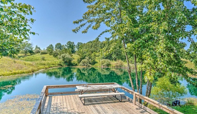 Kimberly's Hope Clark Apt on Farm w/Pool Access