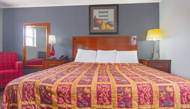 King Bed|Smoking|McAlester OK