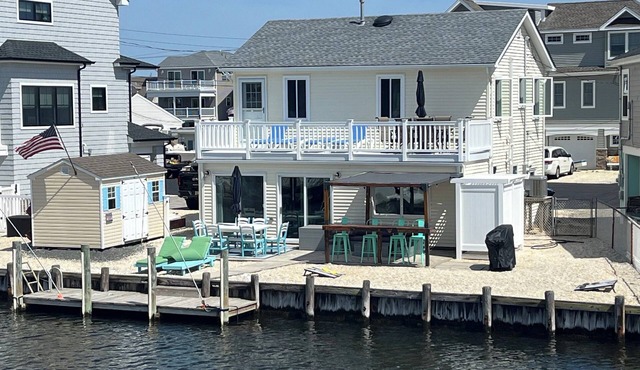 Lagoon Getaway 2 Bedroom - 3min to LBI