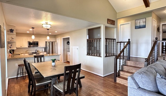 Lake Front Home on Lake Livingston, Coldspring Texas!