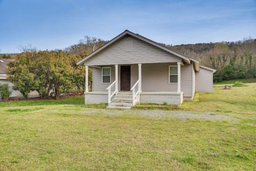 Lake Guntersville Home: 1 Mi to Boat Ramp!