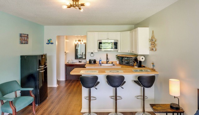 Lake Marion Gem: Communal Outdoor Space w/Views!