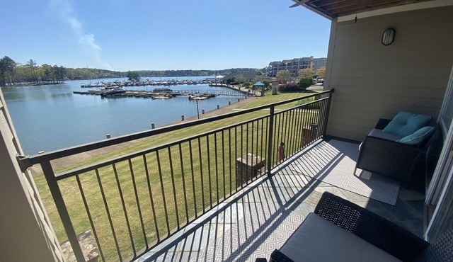 LAKE MARTIN Water Walk Out Condo IN STILLWATERS 35 MIN TO AUBURN!