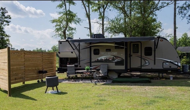Lake town Glamping