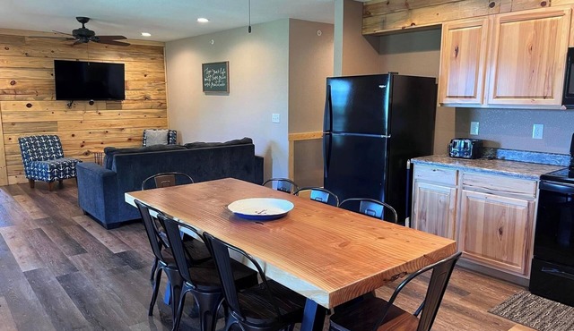 Lakefront 2bdr/2bath Villa on Table Rock Lake Short commute to Branson & SDC
