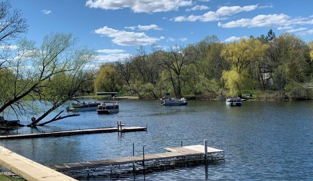 Lakefront Cabin w/Dock & Kayaks, Perfect Summer Stay Rustic Nautic - Cabin 9