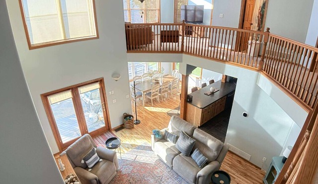 Lakefront home perfect for families, friends, and couples looking for a peaceful getaway. Sleeps 10
