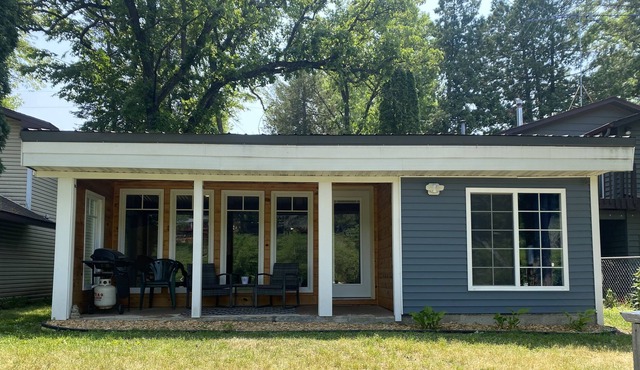 Lakefront property w/ Firepit ~20 min from Rochester