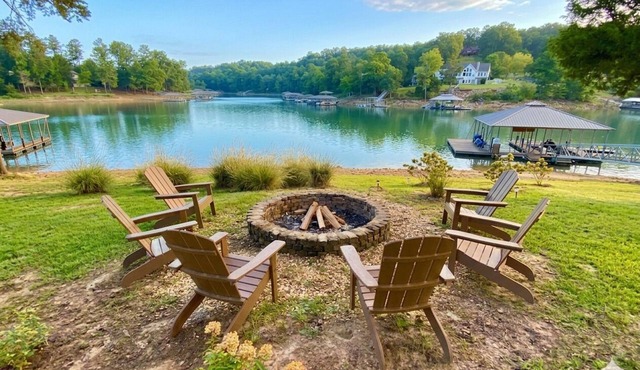 Lakefront Retreat: Dock,Paddleboard,Kayak& Fishing