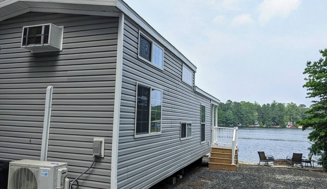 Lakeside Cottage Rental in Seasonal Campground