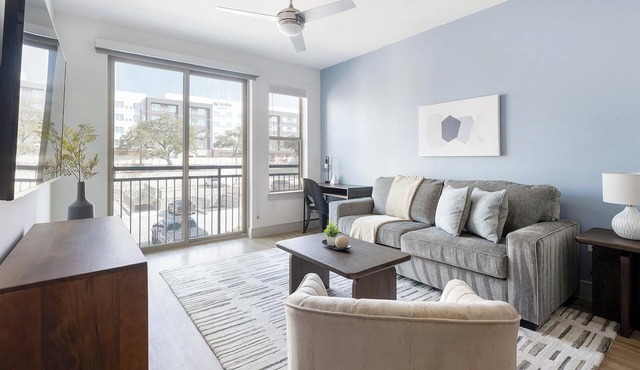 Landing | Amazing 1BD, Pool, Gym