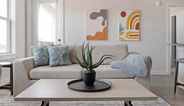 Landing | Amazing 1BD, Pool, Yoga Studio