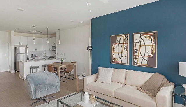 Landing | Amazing 2BD, Gym, Pool
