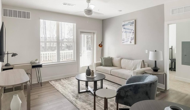 Landing | Amazing 2BD, Courtyard, Gym